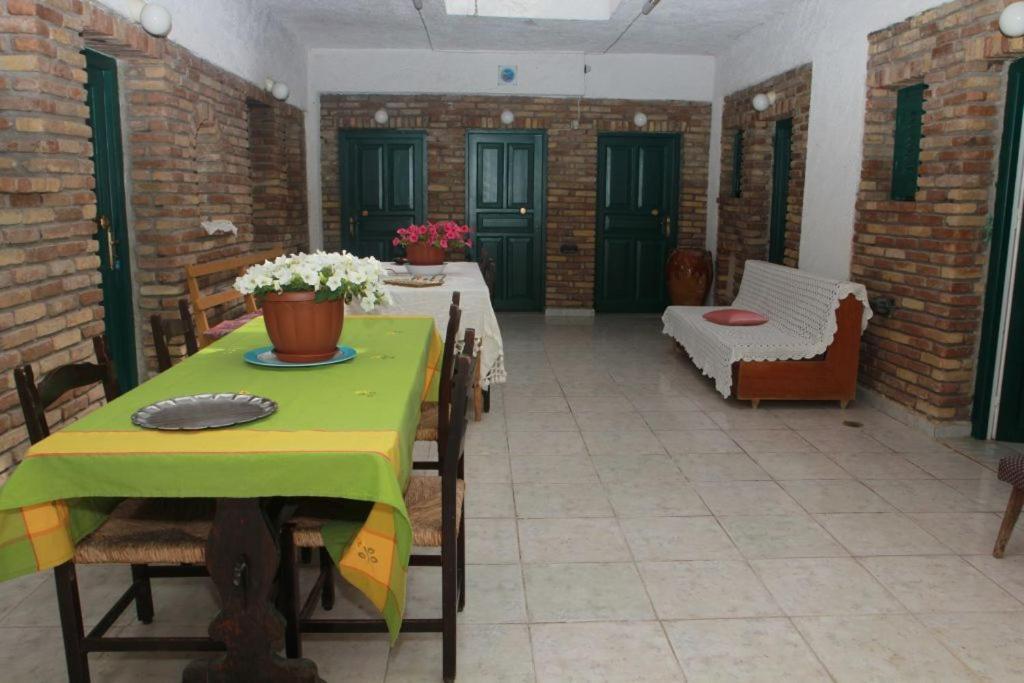 Damaskis Kassiopi Studios Exterior foto